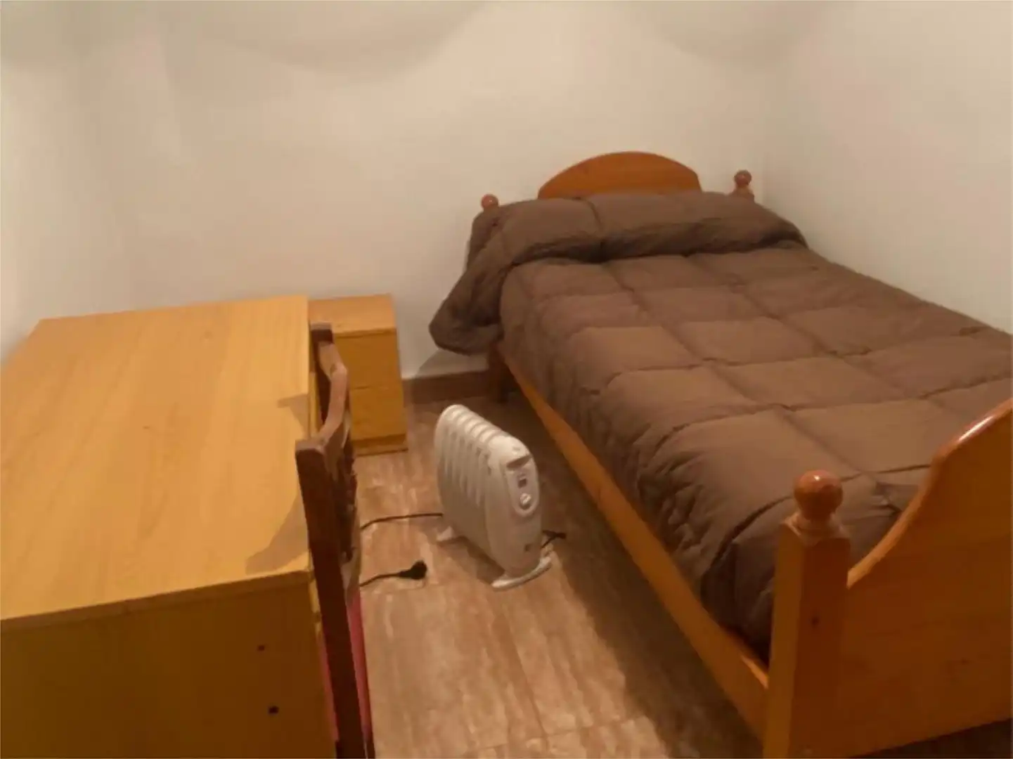 Habitación en Calle Pintor Espinosa, 7, Vista Alegre - Parque Cruz Conde Habitación en Calle Pintor Espinosa, 7, Vista Alegre - Parque Cruz Conde