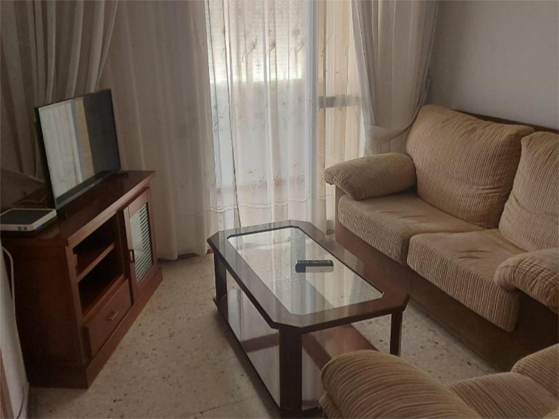 Sala d'estar de Pis de lloguer en  Cádiz Capital amb Jardí privat, Moblat i Videoporter