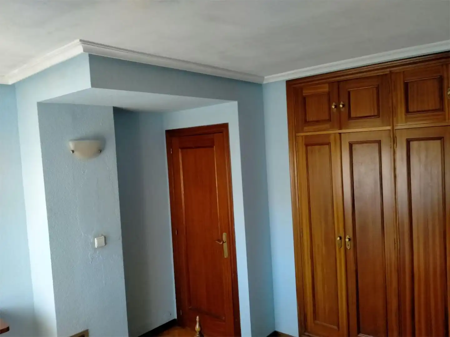 Room in Calle de Azorín, 103, Trobajo del Camino Bedroom of Flat for share in San Andrés del Rabanedo with Heating, Private garden and Parquet flooring