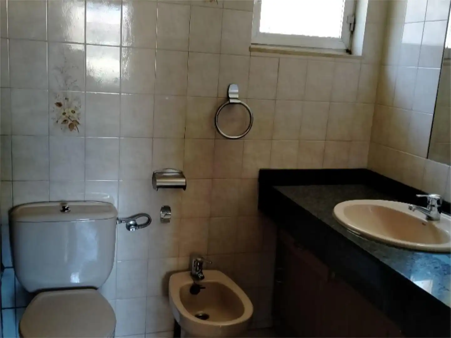 Room in Calle de Azorín, 103, Trobajo del Camino Bathroom of Flat for share in San Andrés del Rabanedo with Heating, Private garden and Parquet flooring