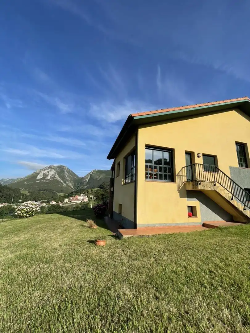 Finca rústica en venta en Lugar Junco, 29a, Ribadesella Vista exterior de Finca rústica en venta en Ribadesella con Terraza y Balcón