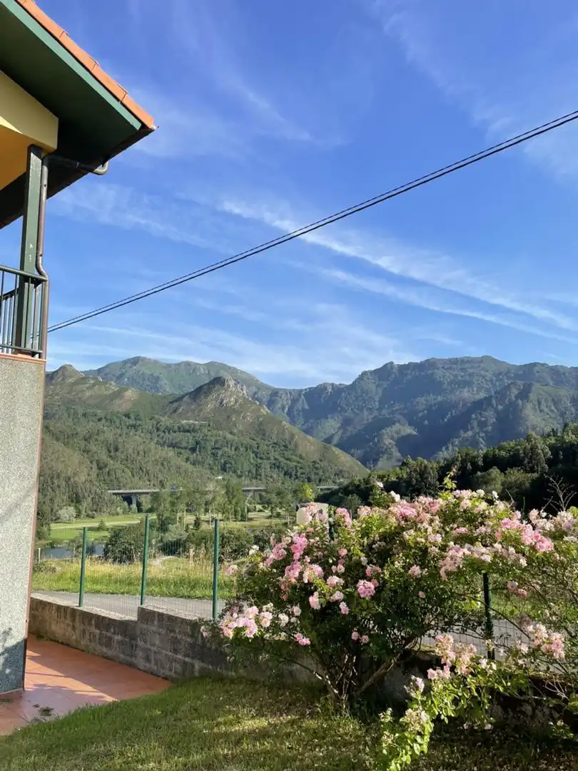 Finca rústica en venta en Lugar Junco, 29a, Ribadesella Vista exterior de Finca rústica en venta en Ribadesella con Terraza y Balcón