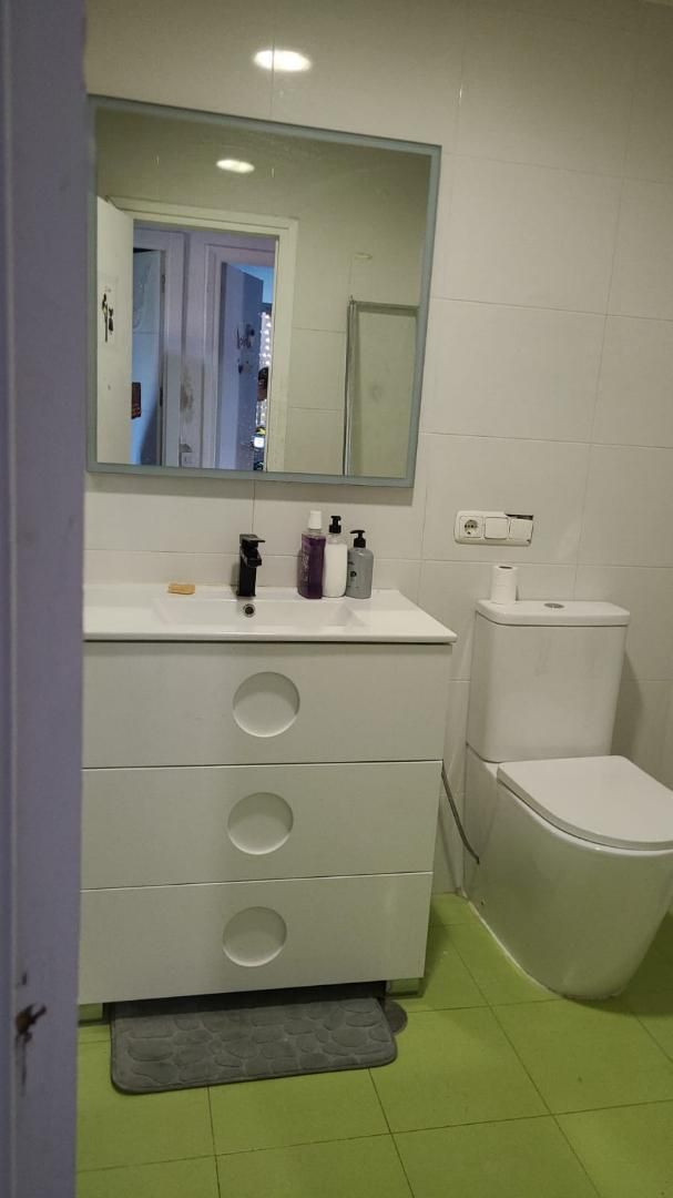 Bathroom of Flat for sale in Salamanca Capital  with Heating, Terrace and Furnished