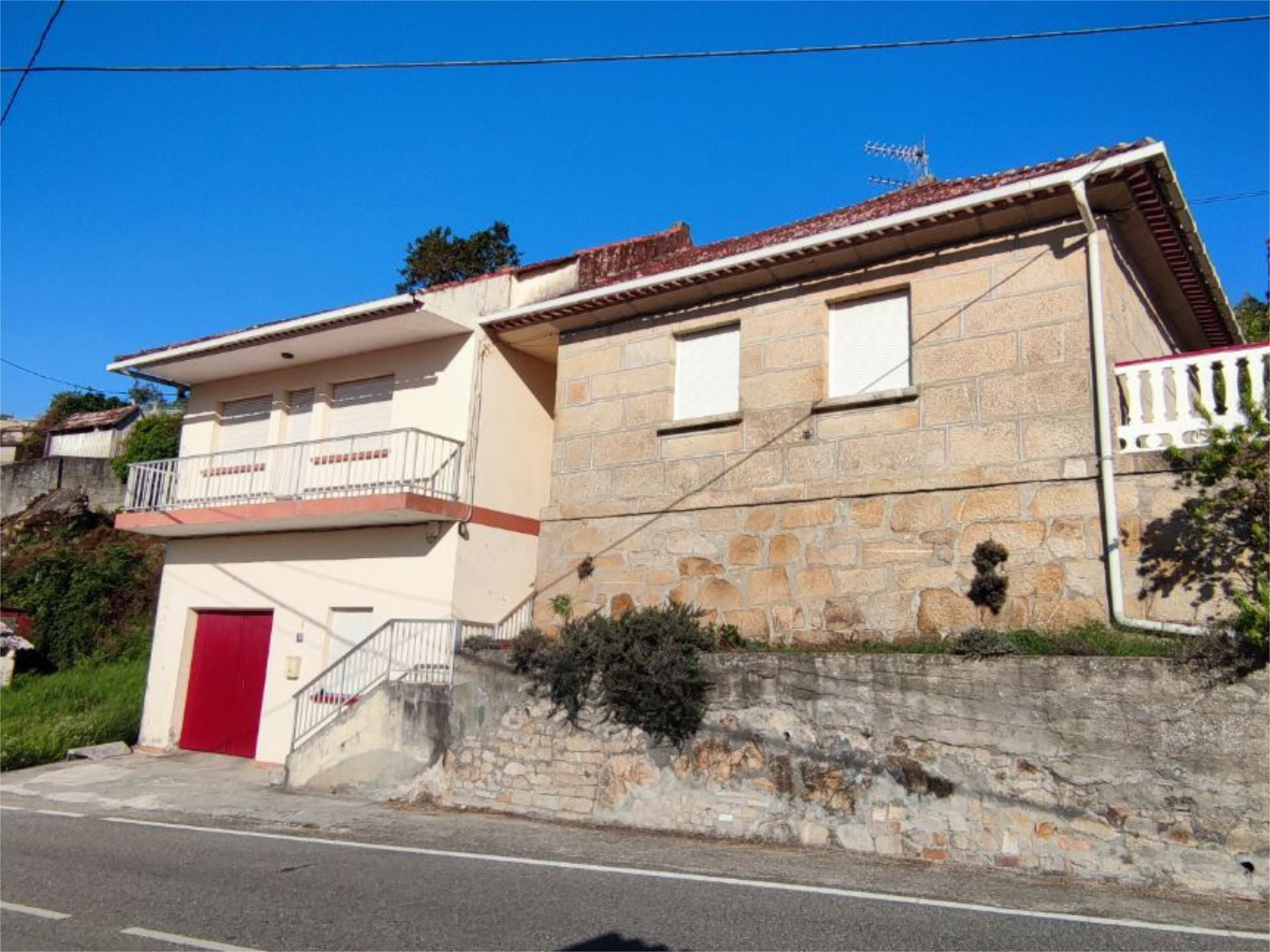Exterior view of House or chalet for sale in Cangas   with Balcony