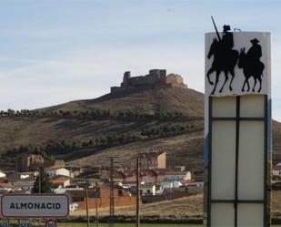 Vista exterior de Pis en venda en Almonacid de Toledo amb Aire condicionat, Calefacció i Jardí privat