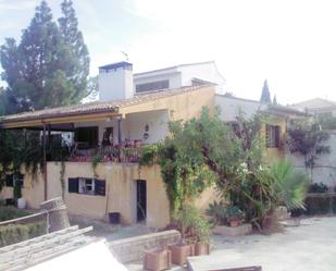 Vista exterior de Casa o xalet en venda en Torrent amb Terrassa i Piscina