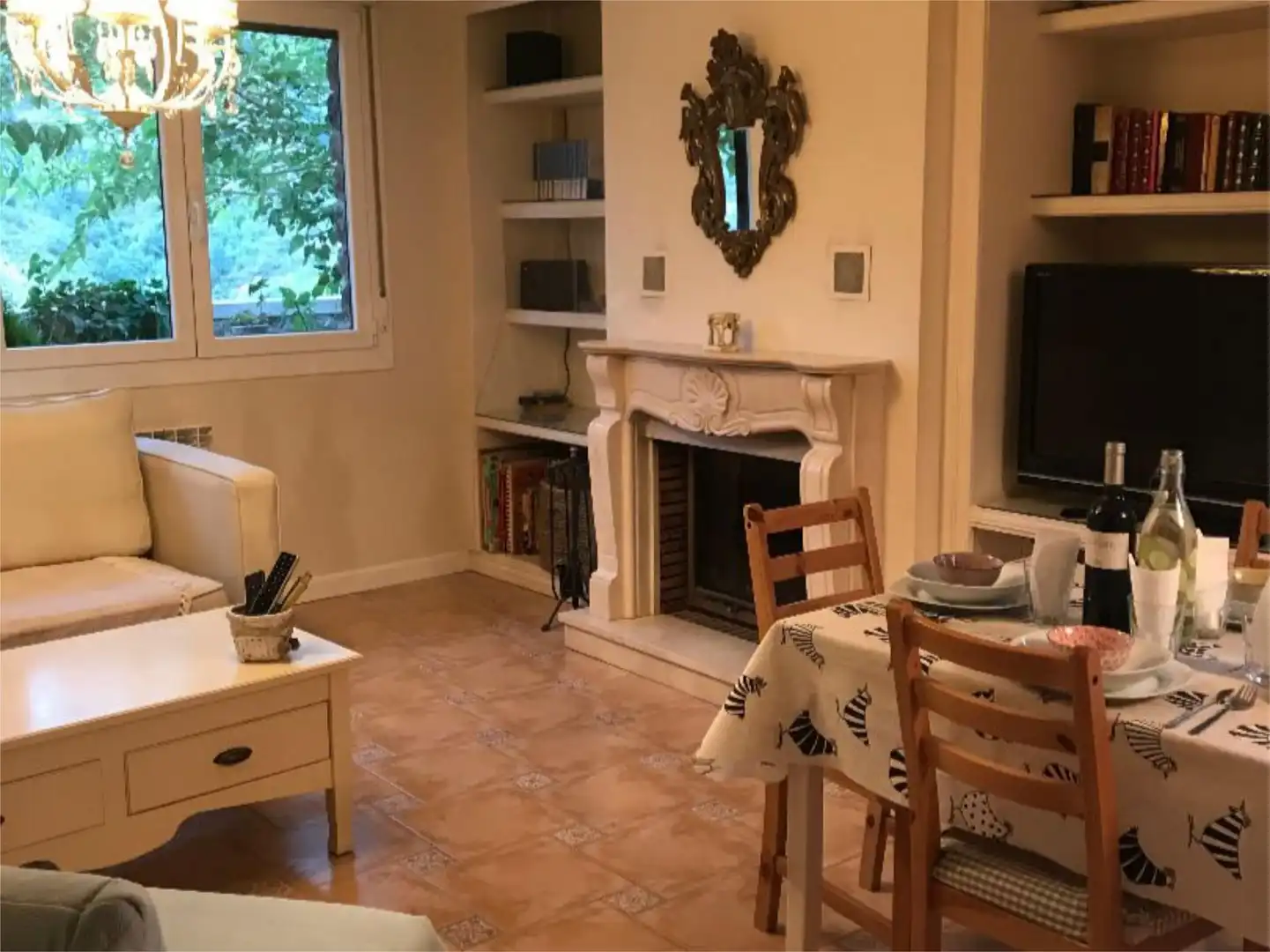 Casa o xalet en venda a Calle San Pedro, 20, Laguna de Cameros Sala d'estar de Casa o xalet en venda en Laguna de Cameros amb Calefacció, Jardí privat i Parquet