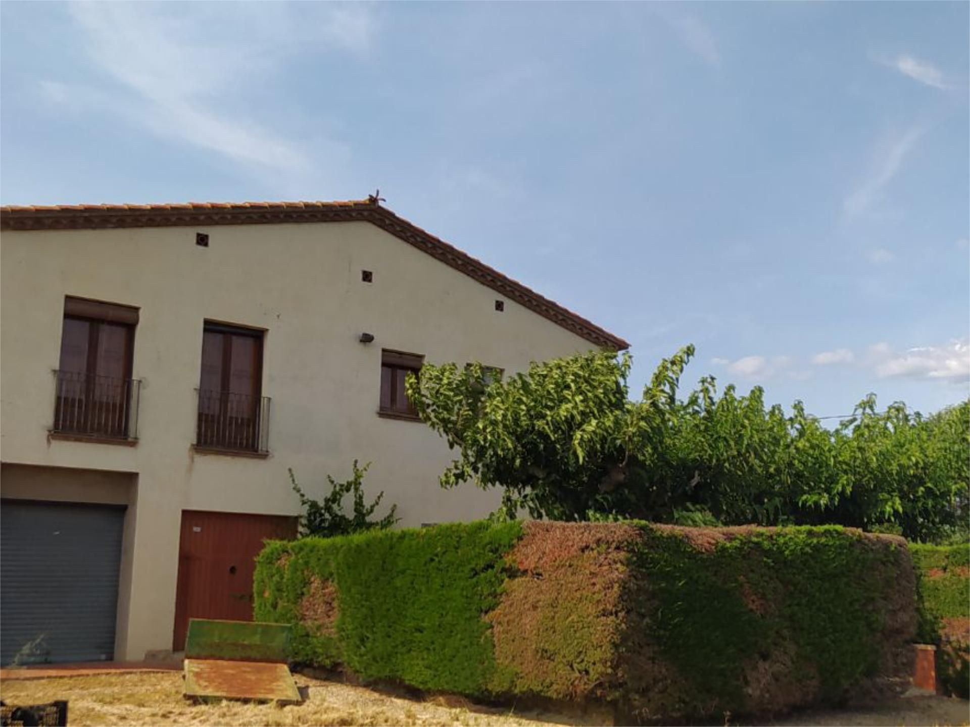 Vista exterior de Finca rústica en venda en Botarell amb Jardí privat, Piscina i Balcó