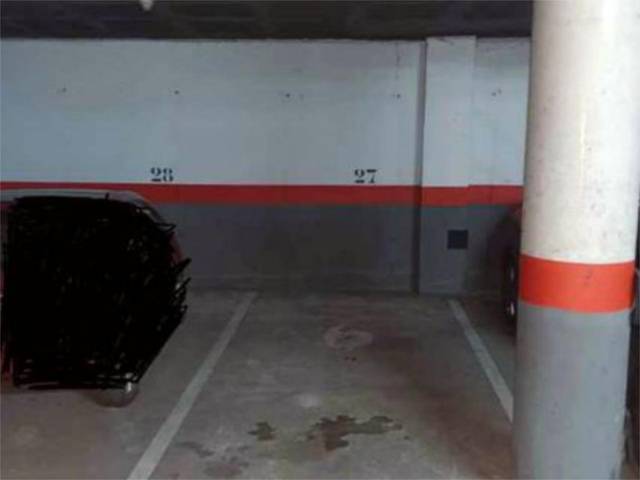 Garaje en Venta en Carrer Granada, 20 en Can Bou