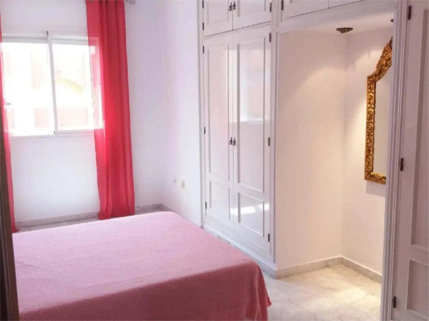 Wohnung zur Miete in Calle Martínez Maldonado, 32, Los Castillejos - La Trinidad Schlafzimmer von Wohnung zur Miete in Málaga Capital mit Klimaanlage und Balkon