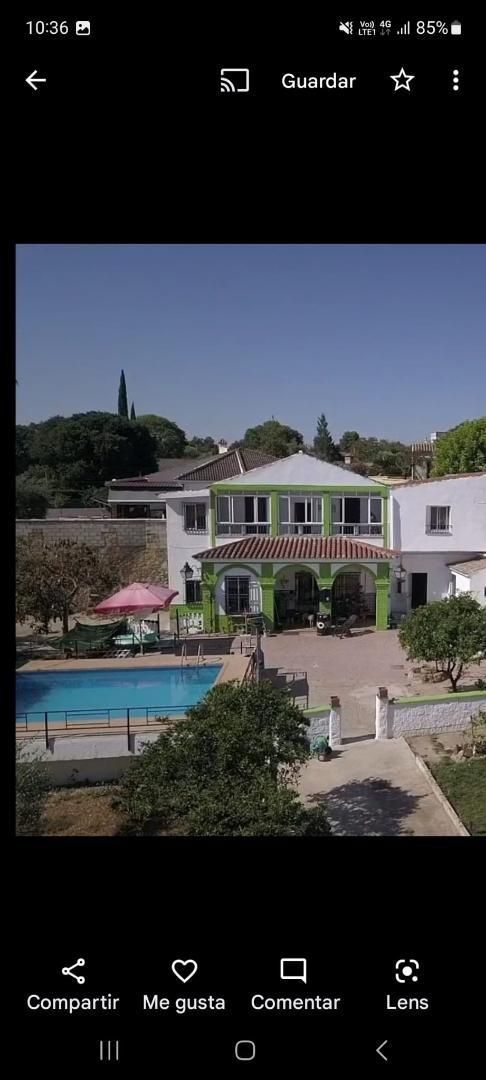 Vista exterior de Pis per a compartir en  Córdoba Capital amb Calefacció, Jardí privat i Terrassa