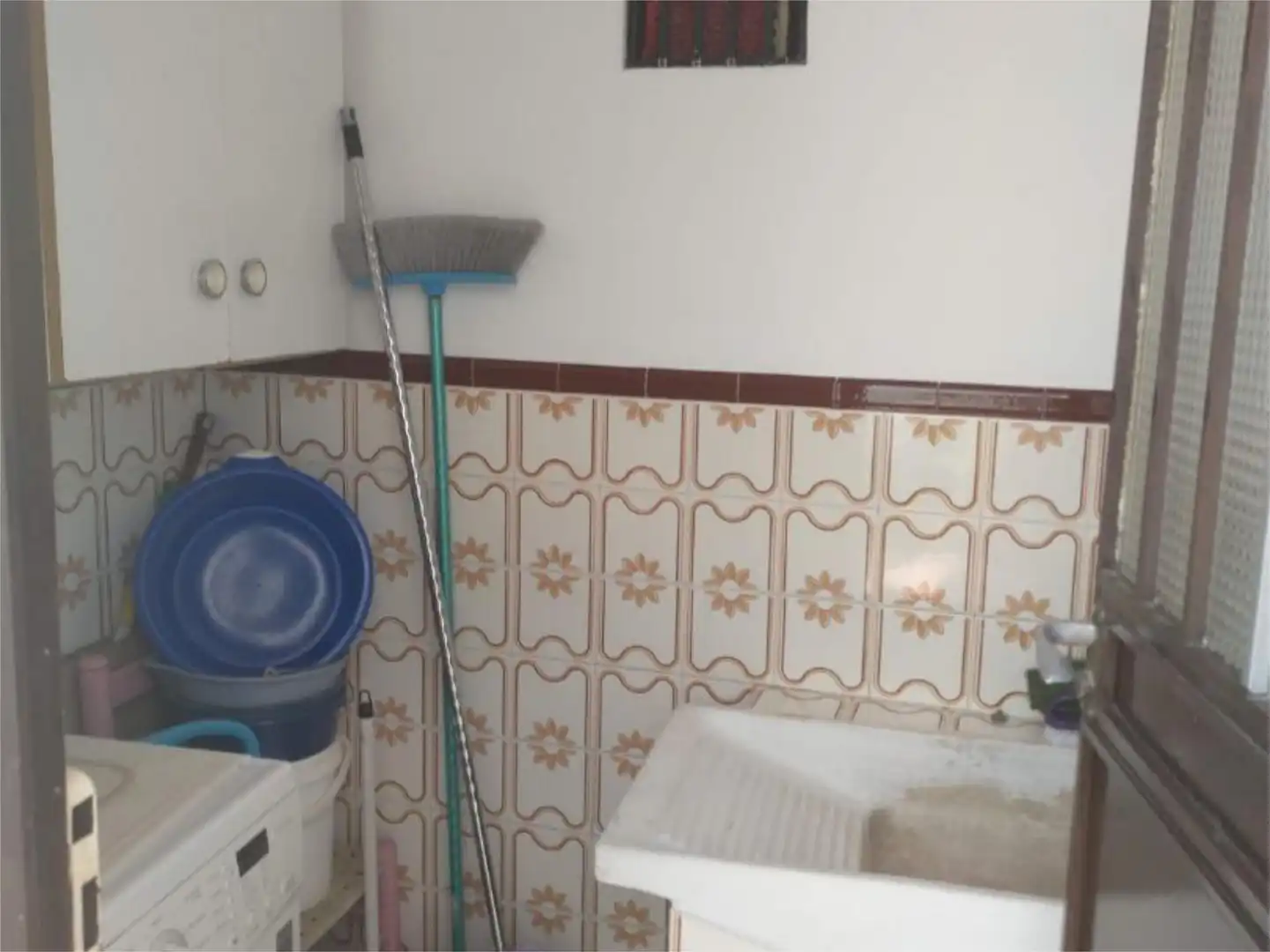 Wohnung zum Verkauf in Calle Castilla, 23, Almadén de la Plata Badezimmer von Wohnung zum Verkauf in Almadén de la Plata mit Privatgarten, Terrasse und Möbliert