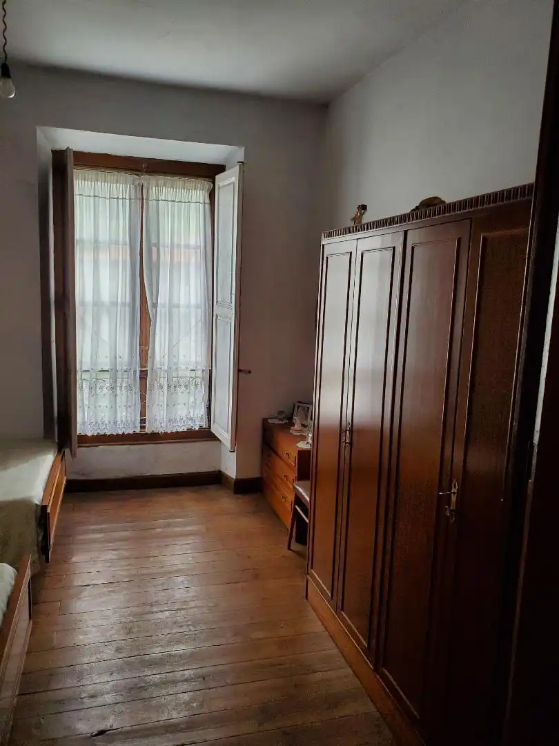 Einfamilien-Reihenhaus zum Verkauf in Barrio Quintana, 12, Soba Schlafzimmer von Einfamilien-Reihenhaus zum Verkauf in Soba mit Privatgarten, Terrasse und Abstellraum