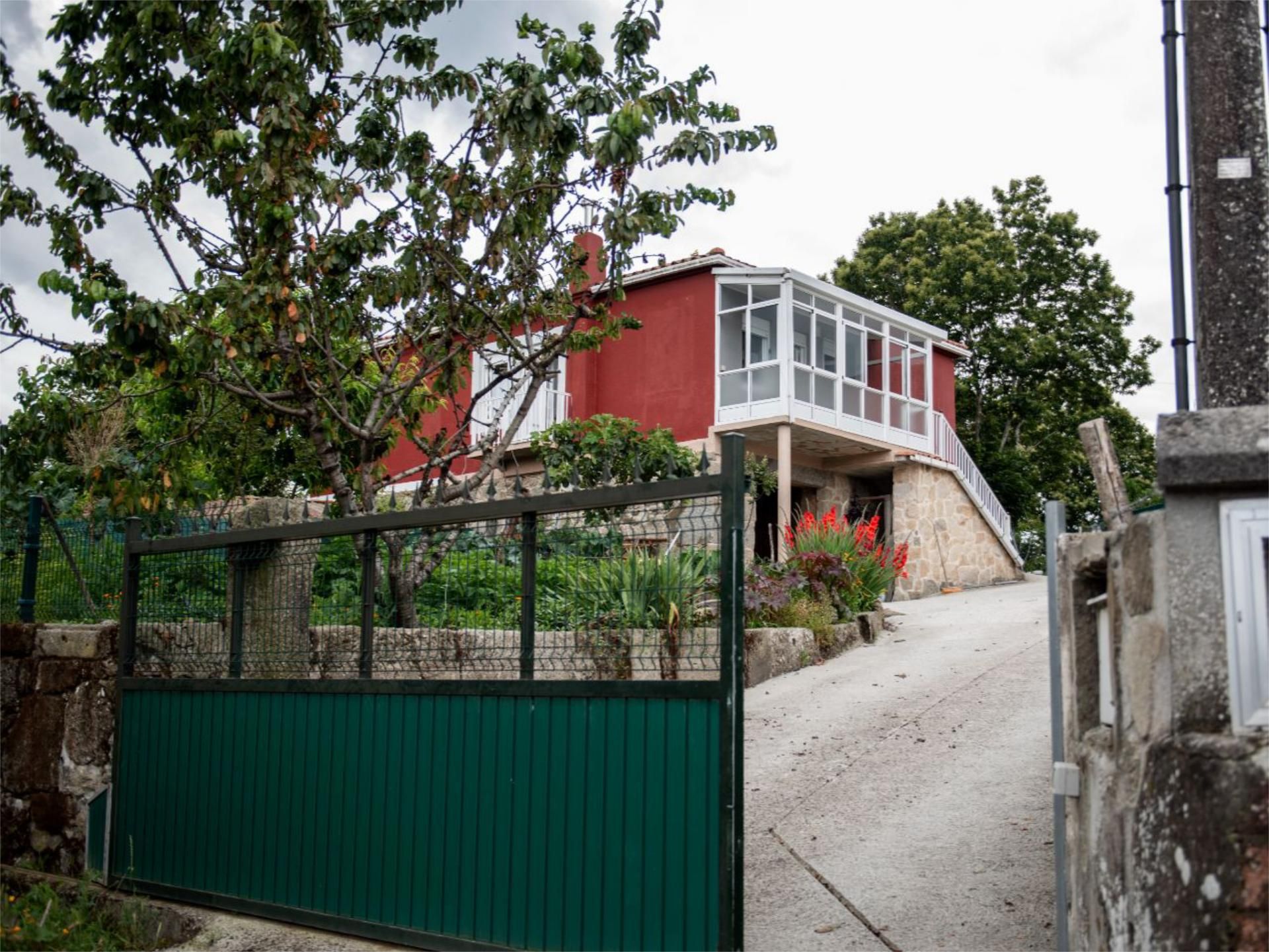 Exterior view of House or chalet for sale in Taboada  with Heating, Private garden and Parquet flooring