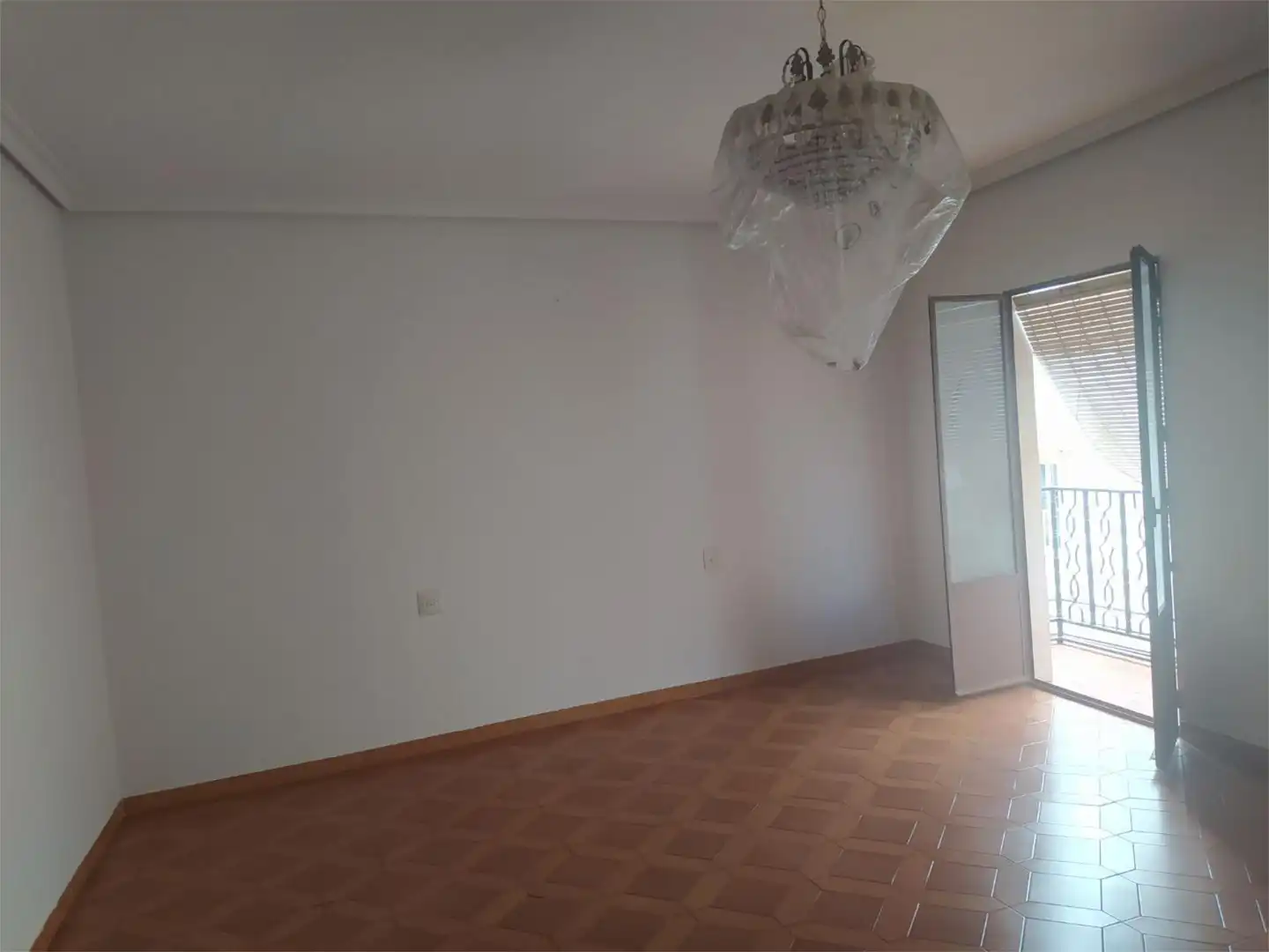 Einfamilien-Reihenhaus zum Verkauf in Calle San Blas, 12, Arjona Einfamilien-Reihenhaus zum Verkauf in Arjona mit Terrasse und Balkon