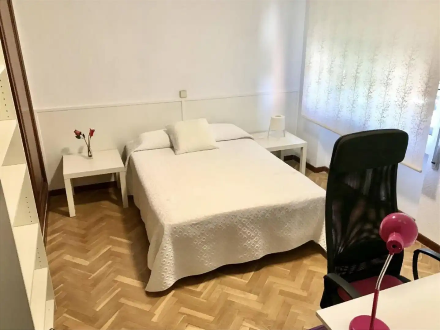 Habitació a Calle Pintor Miguel Ángel, 26, Villanueva de la Cañada ciudad Dormitori de Casa o xalet per a compartir en Villanueva de la Cañada amb Jardí privat, Terrassa i Traster