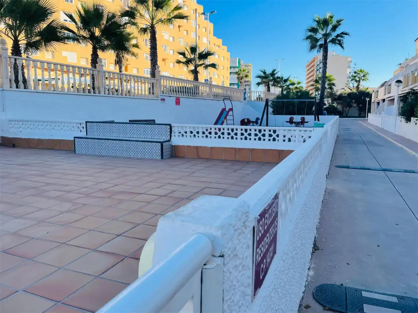 Planta baixa de lloguer a Calle X, 48, Playa del Galán Vista exterior de Planta baixa de lloguer en La Manga del Mar Menor amb Aire condicionat, Jardí privat i Piscina