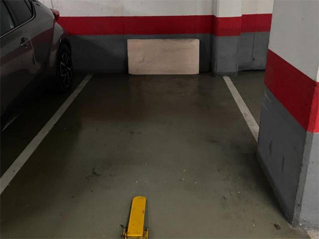 Garaje en Venta en Carretera Reial, 102 en Centre