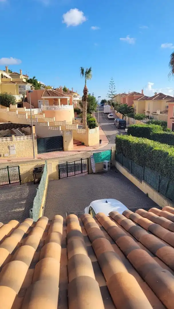 Casa adosada en venta en Carrer de L'espígol, 25, Bonalba - Cotoveta Casa adosada en venta en Carrer de L'espígol, 25, Bonalba - Cotoveta