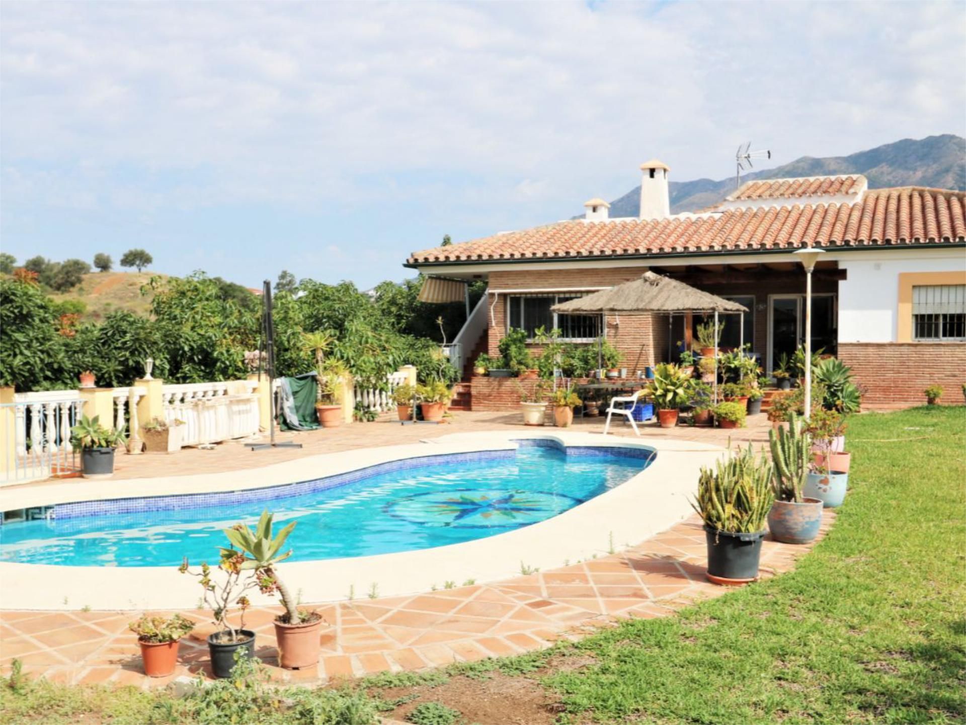 Garden of Country house for sale in Mijas  with Air Conditioner, Heating and Private garden