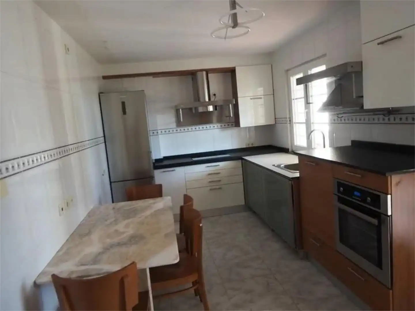 Flat for rent in Rua Cabalos, 55, Campus Norte - San Caetano Kitchen of Flat for rent in Santiago de Compostela with Heating, Private garden and Terrace