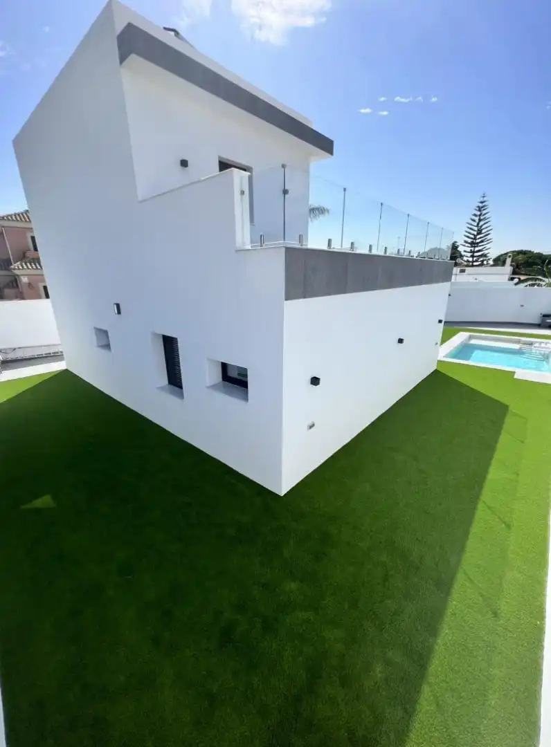 Casa o chalet de alquiler en Avenida Calzada Duquesa Isabel, 8, Centro - Calzada - Cabo Noval Casa o chalet de alquiler en Avenida Calzada Duquesa Isabel, 8, Centro - Calzada - Cabo Noval
