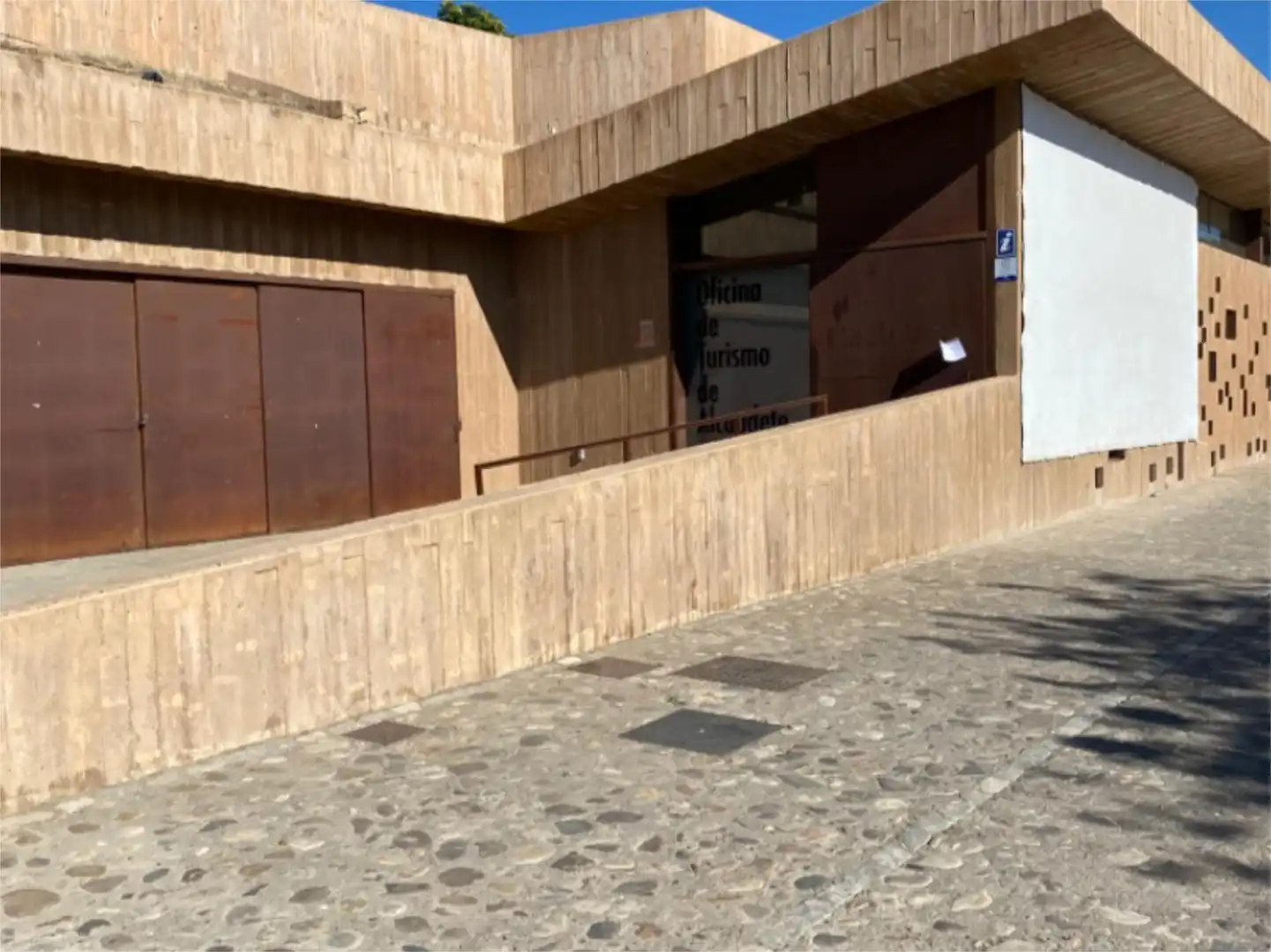 Exterior view of Houses for sale in Alcaudete
