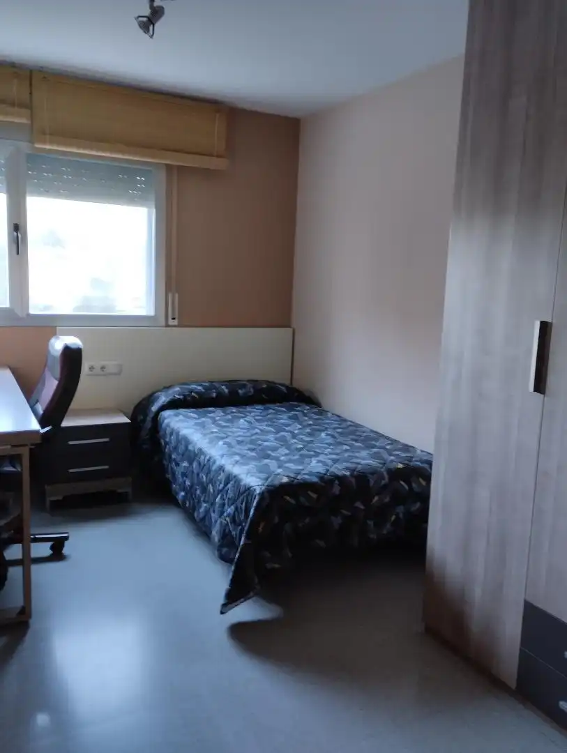 Room in Avinguda dels Països Catalans, 25, Sant Pere i Sant Pau Room in Avinguda dels Països Catalans, 25, Sant Pere i Sant Pau