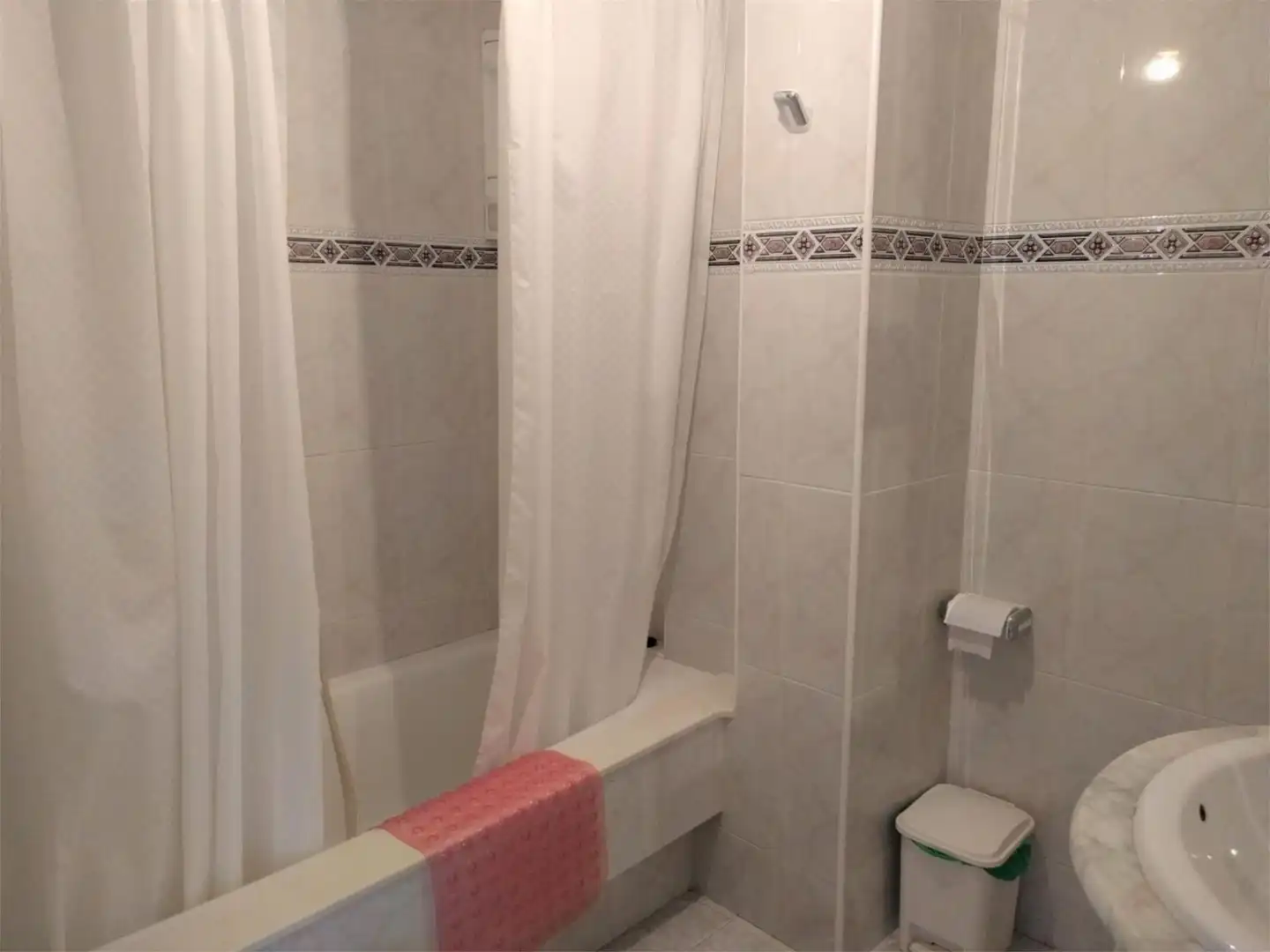 Flat for rent in Rúa San José, 14, Porto do Son Bathroom of Flat for rent in Porto do Son with Furnished and Video intercom