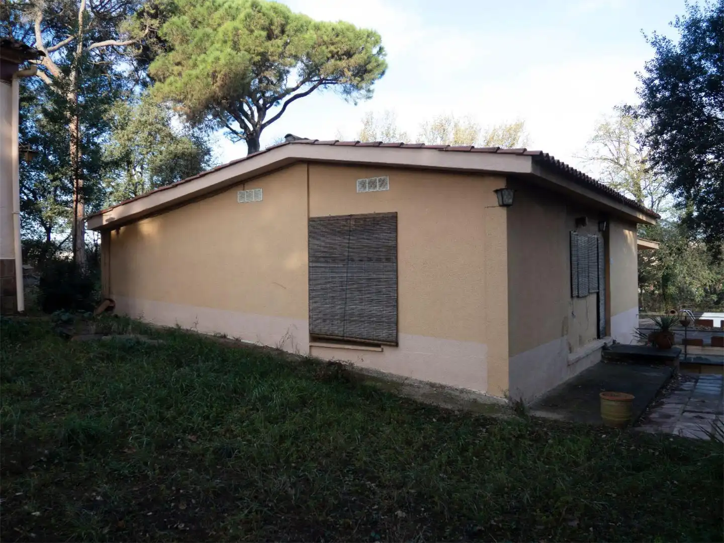 Finca rústica en venda a Carrer Pompeu Fabra, S/n, Palau-solità i Plegamans Vista exterior de Finca rústica en venda en Palau-solità i Plegamans amb Piscina