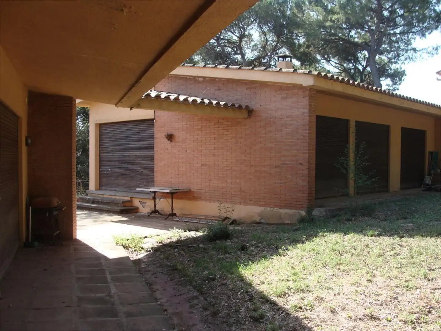 Finca rústica en venda a Carrer Pompeu Fabra, S/n, Palau-solità i Plegamans Vista exterior de Finca rústica en venda en Palau-solità i Plegamans amb Piscina
