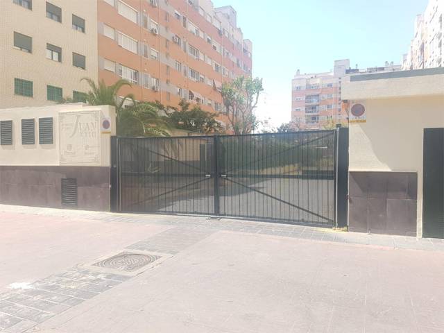 Garaje en Alquiler en Carrer de Juan José Barcia Goyanes (Professor), 1 en Nou Benicalap