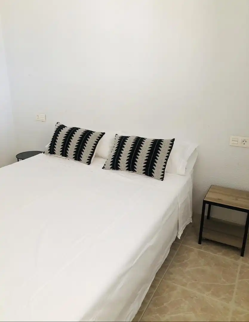 Apartamento de alquiler en Carrer Doctor Severo Ochoa, 1, Playa Muchavista Habitación de Apartamento de alquiler en El Campello con Aire acondicionado, Piscina y Amueblado