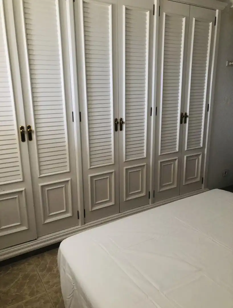 Apartamento de alquiler en Carrer Doctor Severo Ochoa, 1, Playa Muchavista Habitación de Apartamento de alquiler en El Campello con Aire acondicionado, Piscina y Amueblado