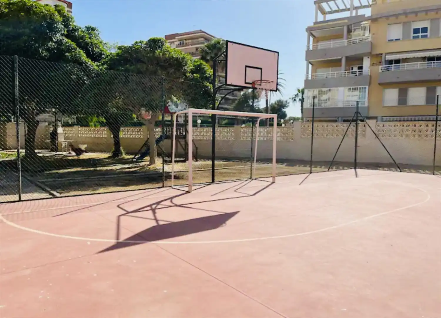 Apartamento de alquiler en Carrer Doctor Severo Ochoa, 1, Playa Muchavista Parking de Apartamento de alquiler en El Campello con Aire acondicionado, Piscina y Amueblado