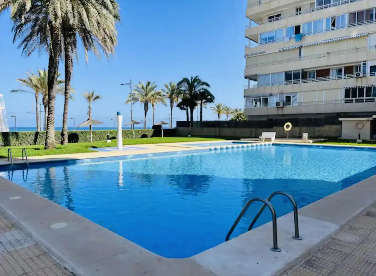 Apartamento de alquiler en Carrer Doctor Severo Ochoa, 1, Playa Muchavista Piscina de Apartamento de alquiler en El Campello con Aire acondicionado, Piscina y Amueblado