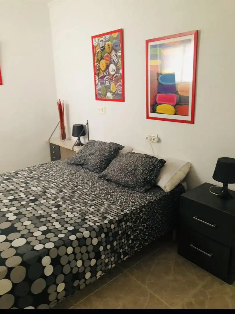 Apartamento de alquiler en Carrer Doctor Severo Ochoa, 1, Playa Muchavista Habitación de Apartamento de alquiler en El Campello con Aire acondicionado, Piscina y Amueblado
