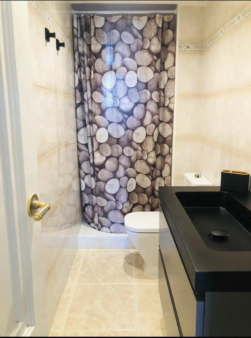 Apartamento de alquiler en Carrer Doctor Severo Ochoa, 1, Playa Muchavista Baño de Apartamento de alquiler en El Campello con Aire acondicionado, Piscina y Amueblado