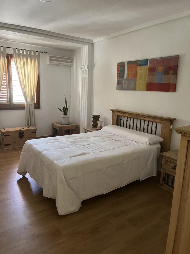 Schlafzimmer von Wohnung miete in La Puerta de Segura mit Heizung, Möbliert und Ofen