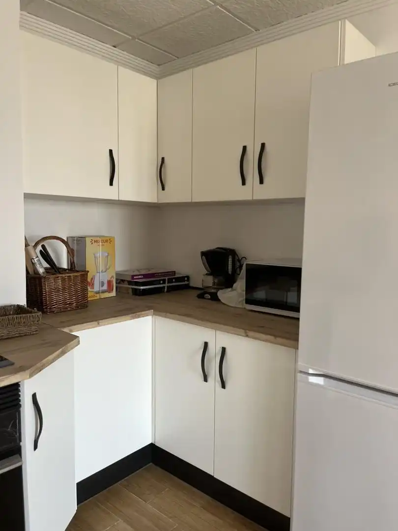 Cocina de Piso de alquiler en La Puerta de Segura con Calefacción, Amueblado y Horno