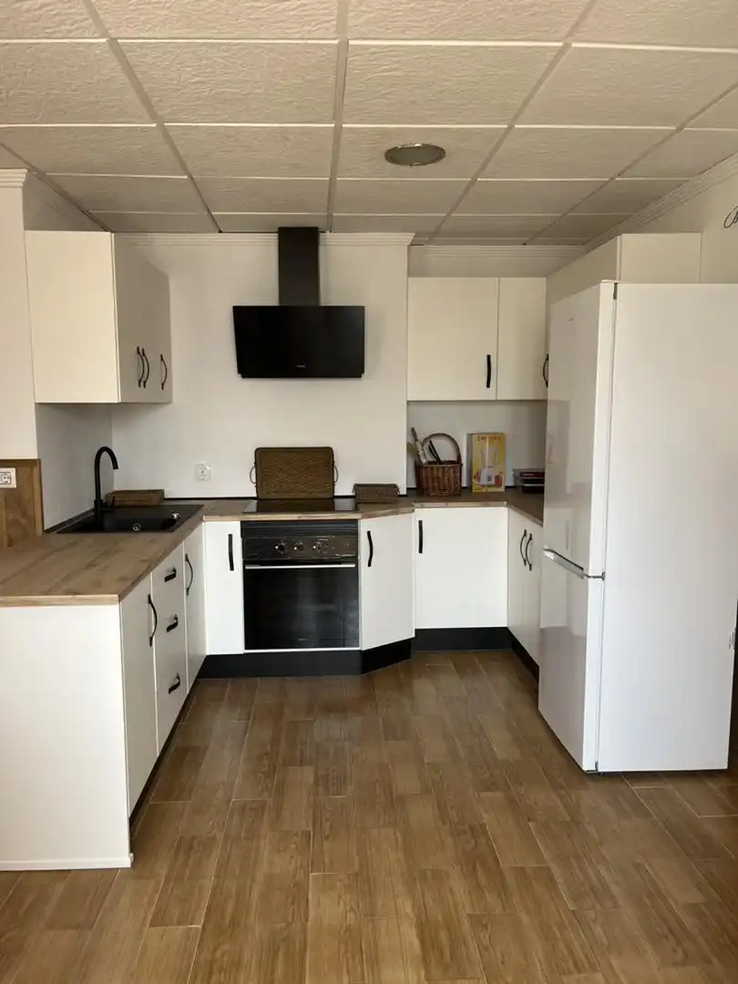 Cocina de Piso de alquiler en La Puerta de Segura con Calefacción, Amueblado y Horno