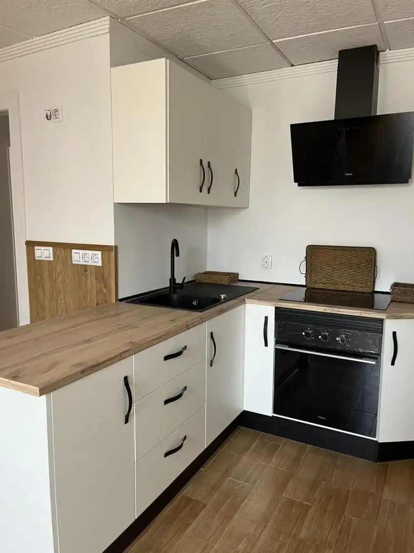 Cocina de Piso de alquiler en La Puerta de Segura con Calefacción, Amueblado y Horno