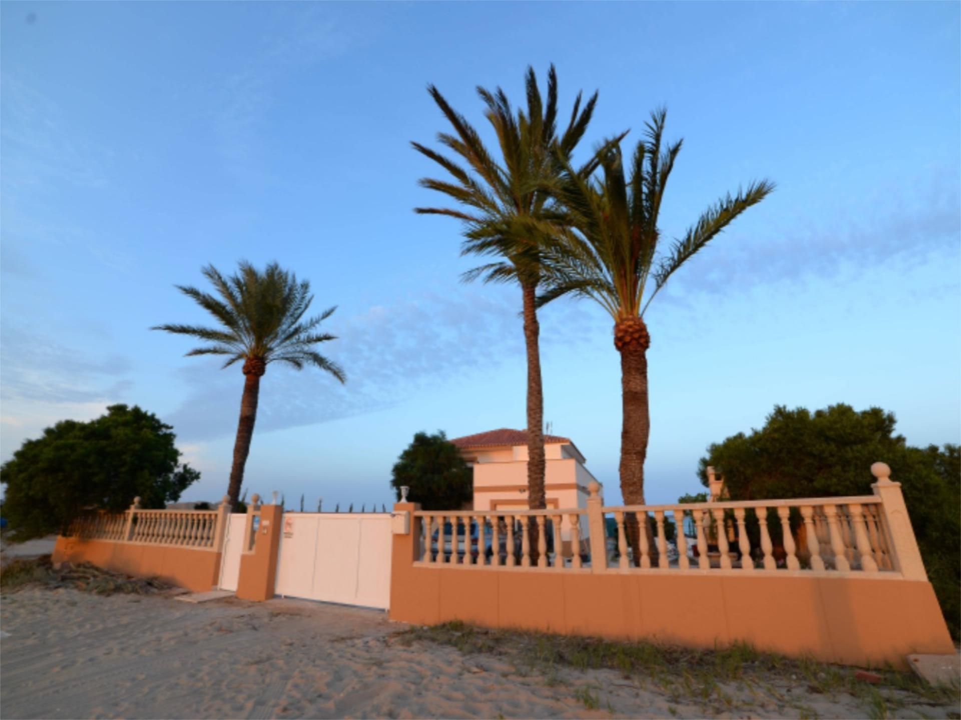 Exterior view of House or chalet for sale in La Manga del Mar Menor  with Air Conditioner, Terrace and Swimming Pool