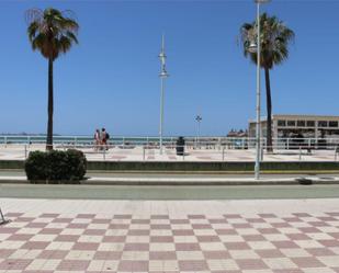 Vista exterior de Apartament de lloguer en El Puerto de Santa María amb Terrassa i Piscina