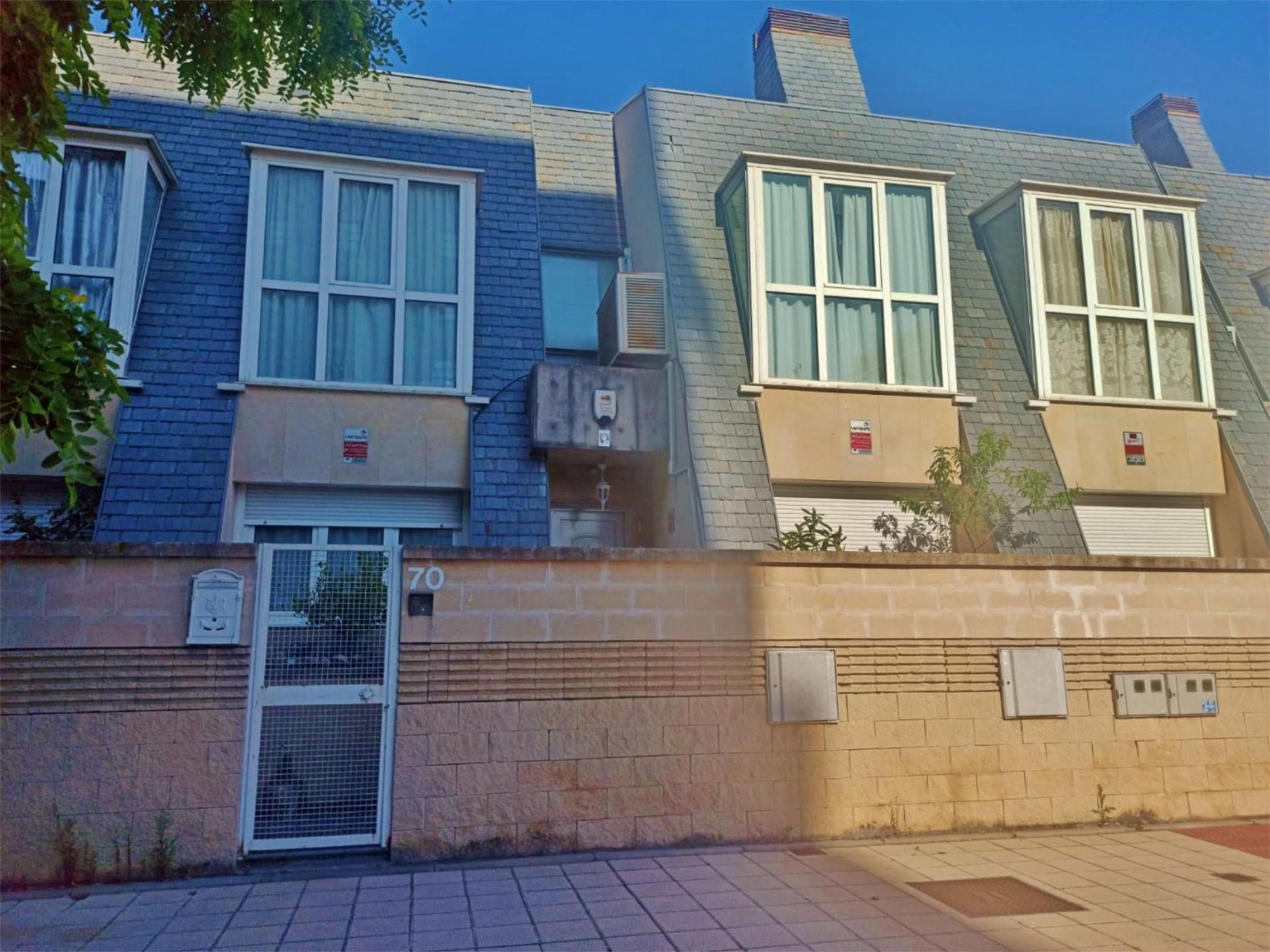 Vista exterior de Casa o xalet en venda en Valladolid Capital amb Aire condicionat, Calefacció i Jardí privat
