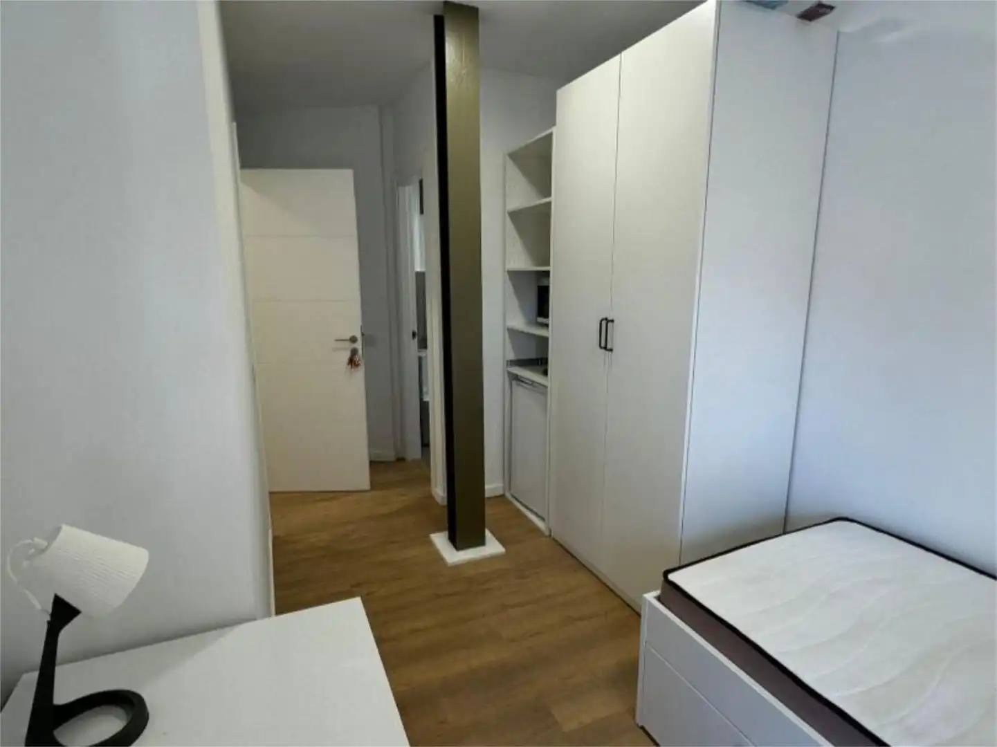 Zimmer in Carrer de Girona, 50, Barri Mion - Puigberenguer Schlafzimmer von Wohnung zur untervermieten in Manresa mit Klimaanlage, Heizung und Parkett