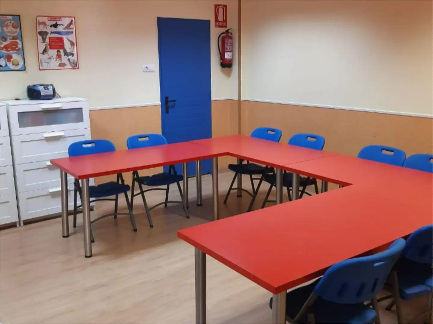 Geschaftsraum zur Miete in Carretera Níjar - la Cañada, 28, La Cañada de San Urbano Geschaftsraum zur Miete in Almería mit Klimaanlage, Heizung und Parkett