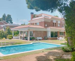 Swimming pool of House or chalet for sale in El Masnou  with Air Conditioner, Terrace and Swimming Pool