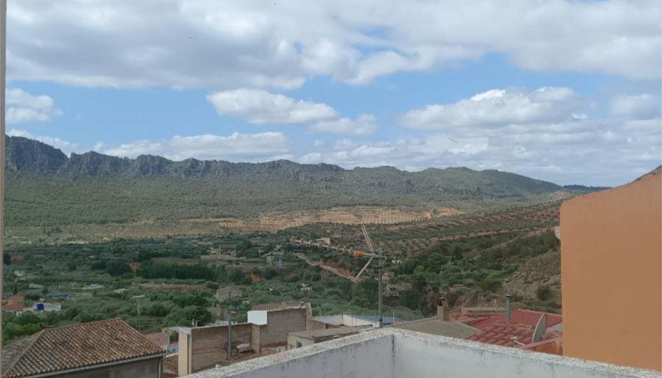 Casa adosada en venta en Calle Pasión, 6, Elche de la Sierra, Albacete - imagen 1 Foto 1 de Casa adosada en venta en Calle Pasión, 6, Elche de la Sierra, Albacete