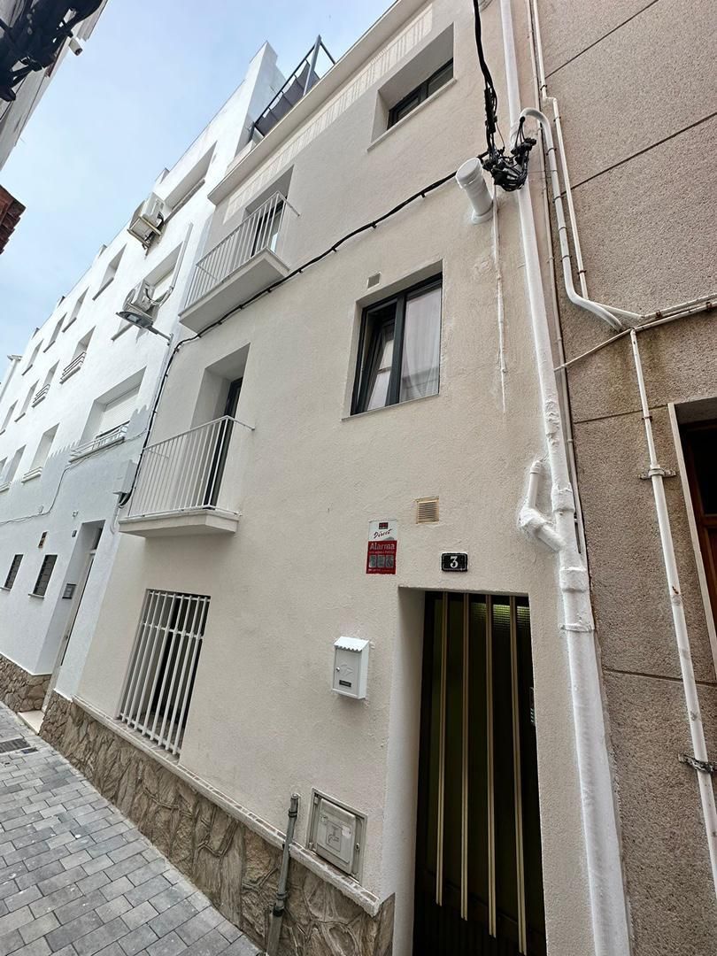 Exterior view of Single-family semi-detached for sale in Blanes  with Air Conditioner and Terrace